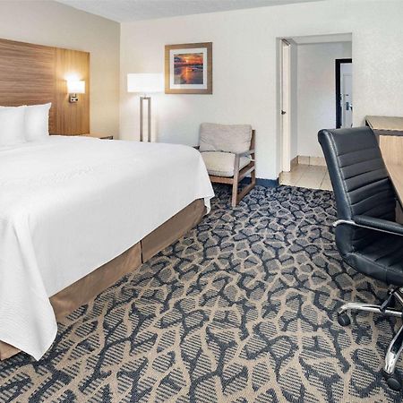 Ramada By Wyndham West Atlantic City Egg Harbor Township Exteriör bild