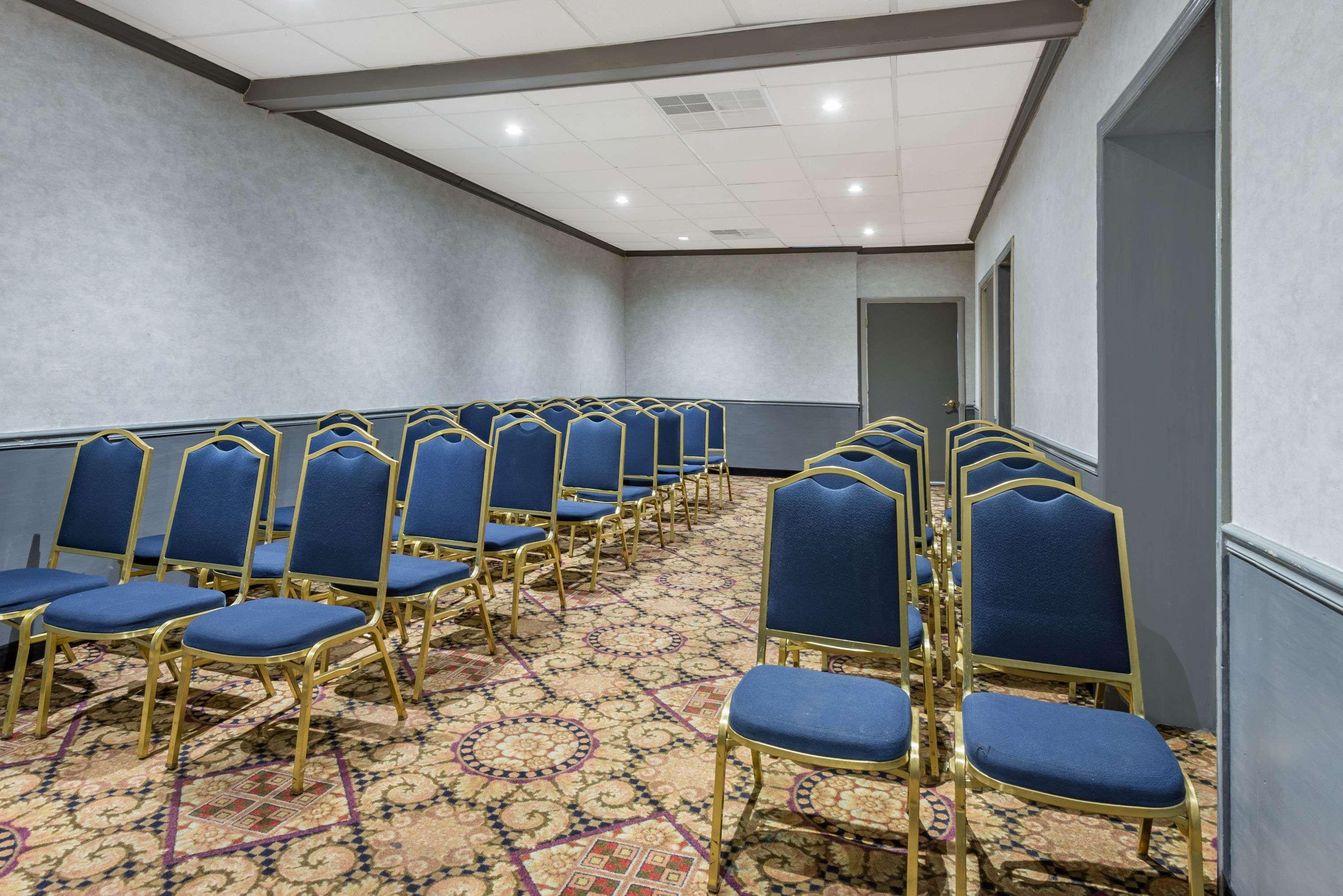 Ramada By Wyndham West Atlantic City Egg Harbor Township Exteriör bild