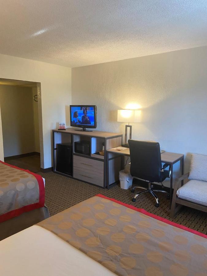 Ramada By Wyndham West Atlantic City Egg Harbor Township Exteriör bild