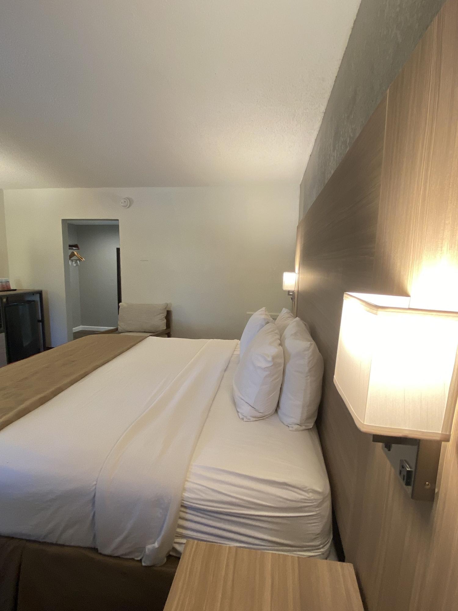 Ramada By Wyndham West Atlantic City Egg Harbor Township Exteriör bild