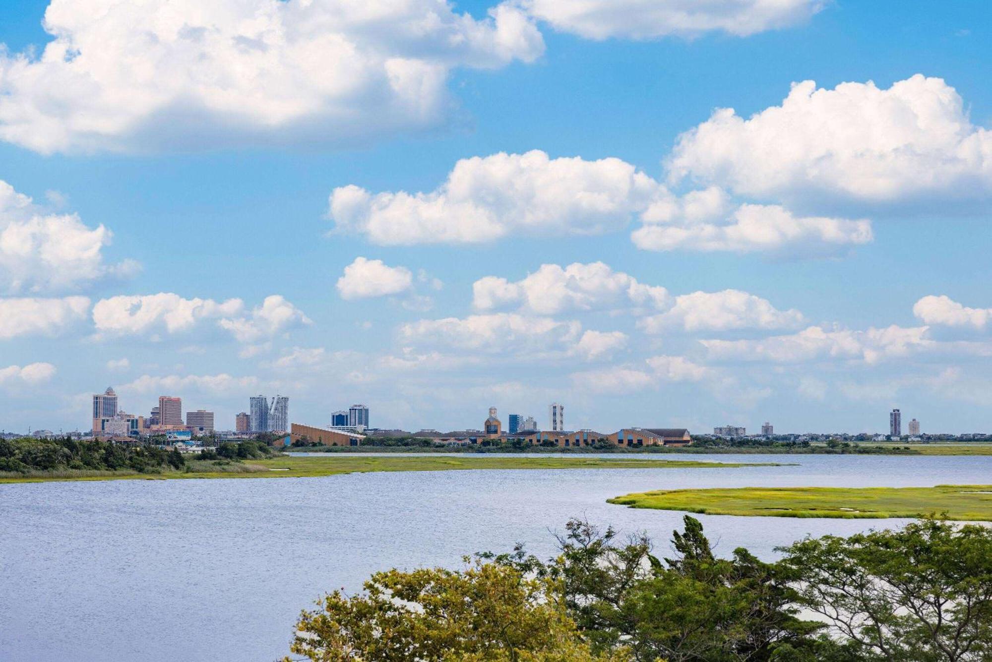 Ramada By Wyndham West Atlantic City Egg Harbor Township Exteriör bild