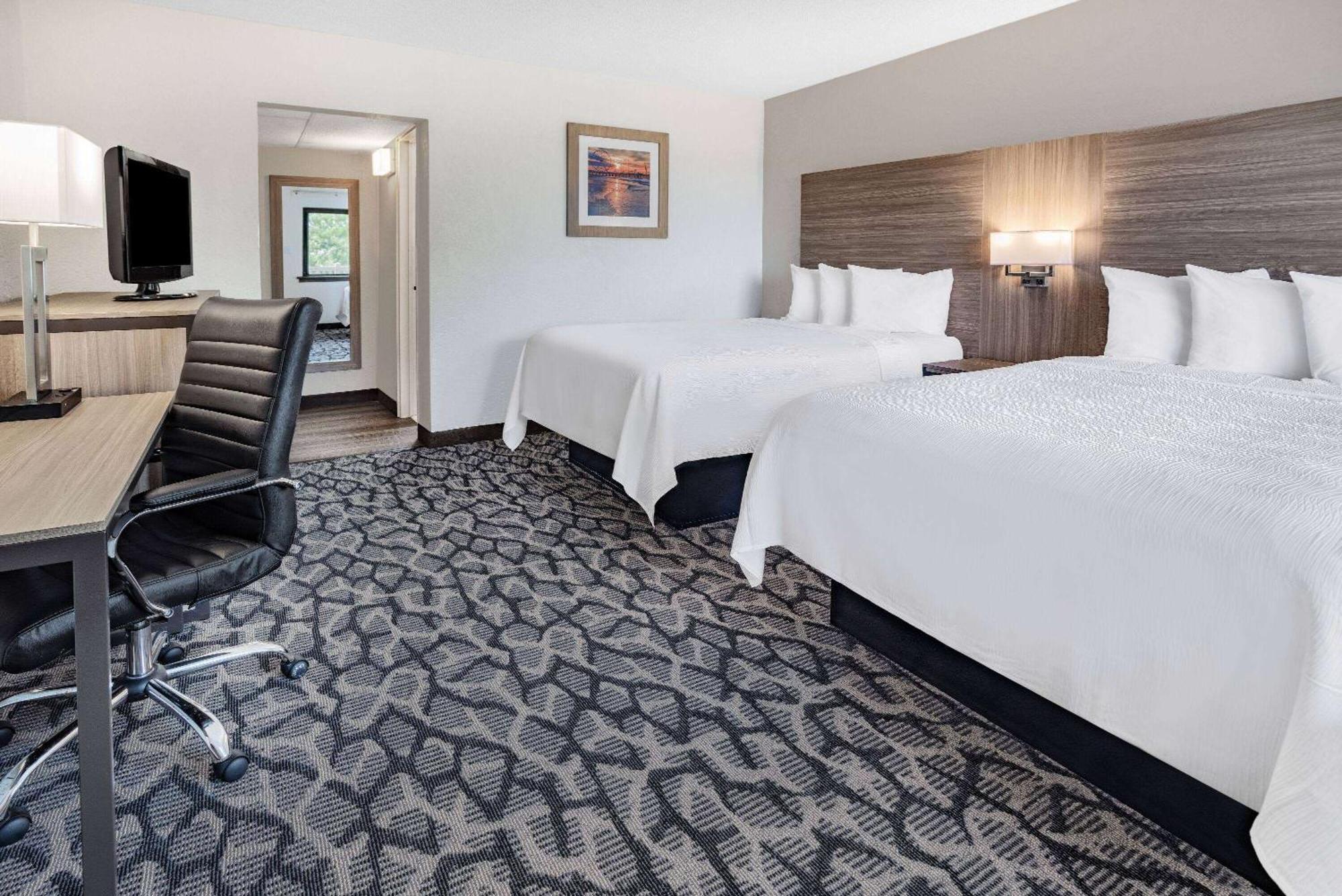 Ramada By Wyndham West Atlantic City Egg Harbor Township Exteriör bild